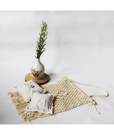 Coussin d'alliances lin et crochet