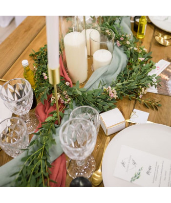 Chemin de table mousseline de coton vert sauge