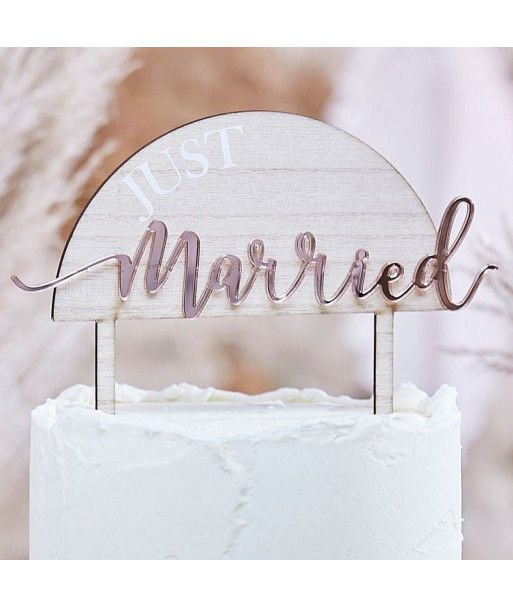 Cake topper just married