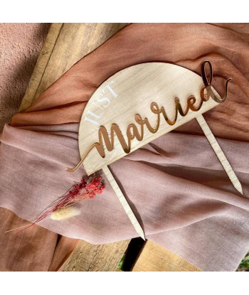 Cake topper just married