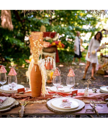 bouteille de fleurs séchées blanches
