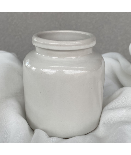 Petit vase en grès blanc