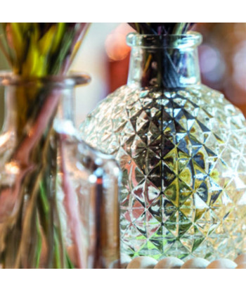 Vase boule en verre cannelé