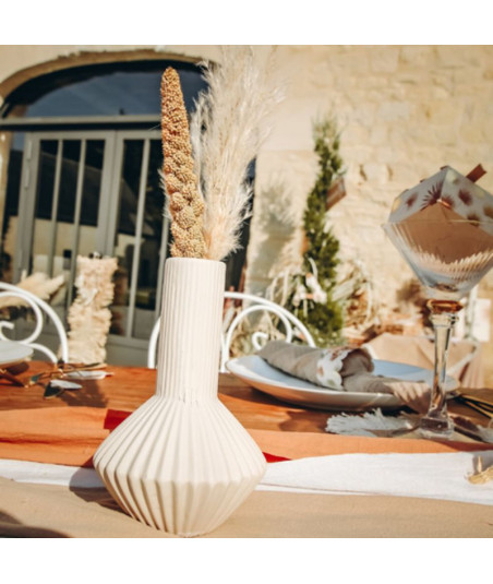 Vase strié moderne beige crème en poterie