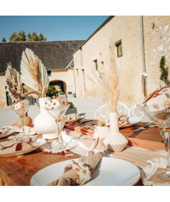 Vase strié moderne beige crème en poterie