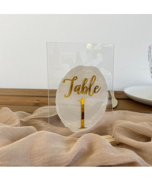 Numéros de table en plexis et bois