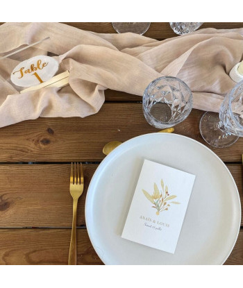 Numéros de table en plexis et bois