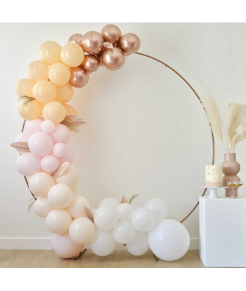 Arche de ballons rose gold et nude avec pampas