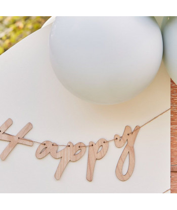 Couronne en bois "joyeux anniversaire"