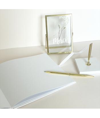 Livre d'or blanc avec couronne végétale or