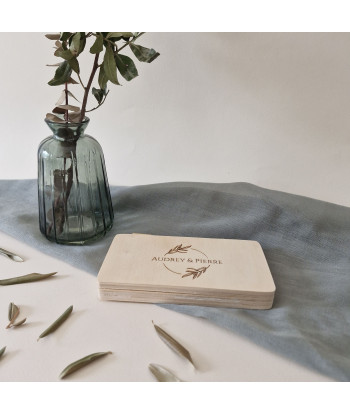 Boite à alliances personnalisable en bois gravé aux noms des mariés