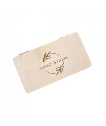 Boite à alliances personnalisable en bois gravé aux noms des mariés