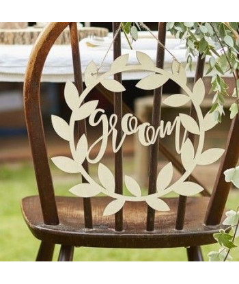 Décoration de chaises des mariés