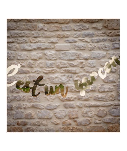 Guirlande c'est un garçon