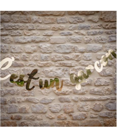 Guirlande c'est un garçon